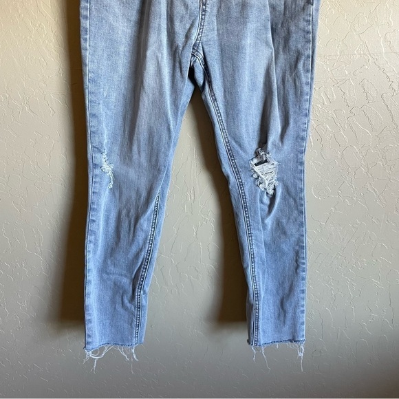 Revolve Superdown High Rise Distressed Ankle Fray Jeans - Picture 4 of 7